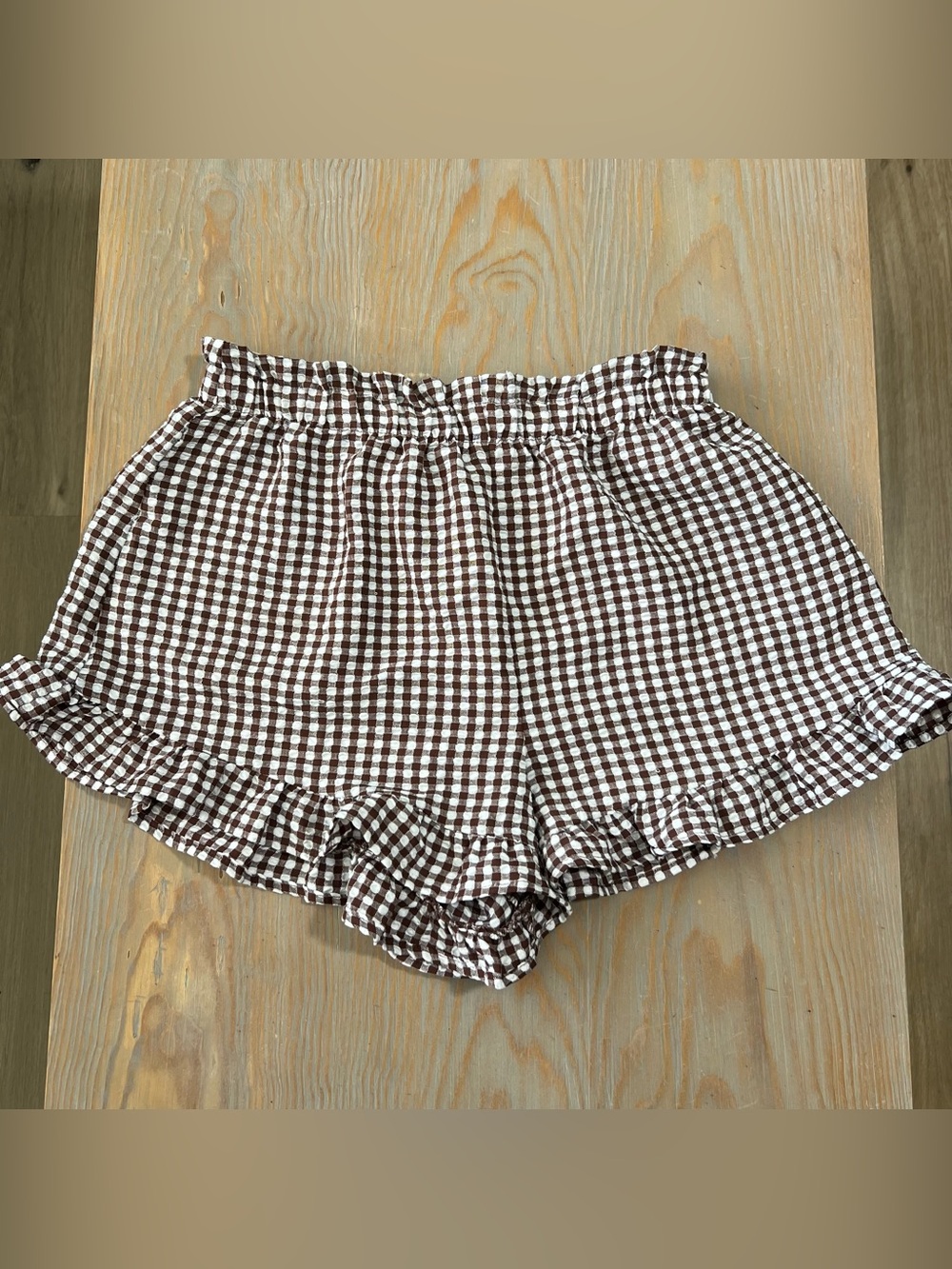 Wild Fable brown gingham print ruffle shorts size medium
